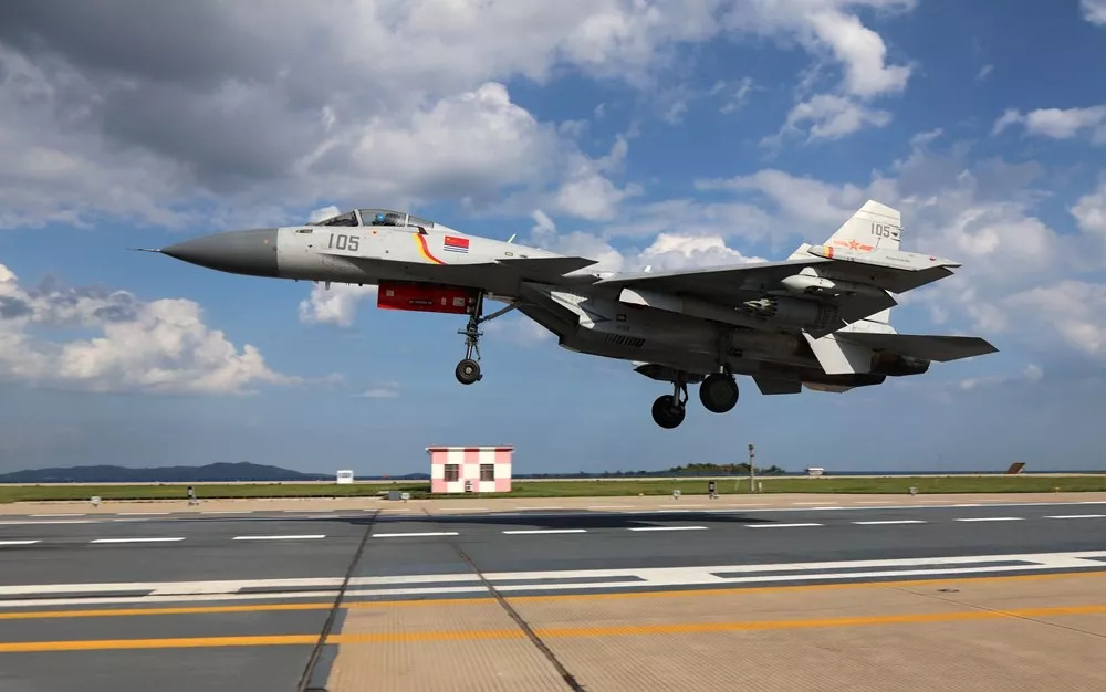 揭秘歼-15舰载战斗机实弹射击震撼画面，中国海军航空兵战力再升级，揭秘歼-15舰载战斗机实弹射击，中国海军航空兵战力飙升
