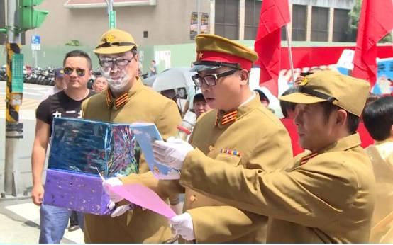 中国解放军新闻客户端，传递军事动态，展现时代风采，中国解放军新闻客户端，军事动态与时代风采的传递者