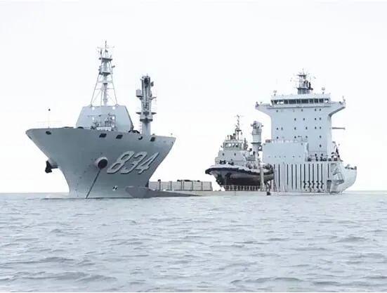 半潜船与饮马湖的奇妙之旅,半潜船与饮马湖的神秘探险之旅